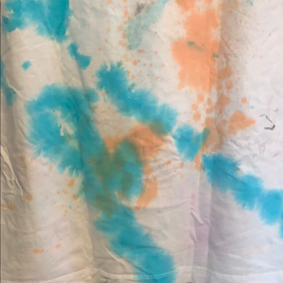 🔥4/$25🔥 Tie dye tshirt - Picture 4 of 5